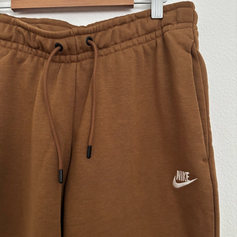 Nike Mid-rise Joggers - Picture 3 of 5
